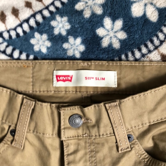 Levi’s pants - Picture 2 of 5